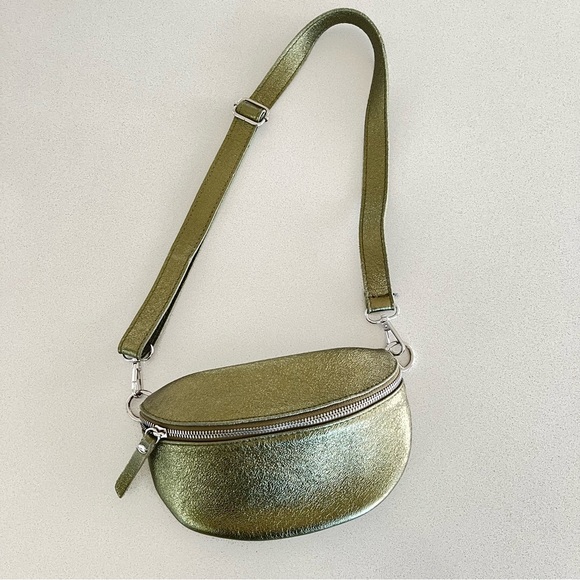 Italian leather crossbody bag🇮🇹 - Picture 4 of 10